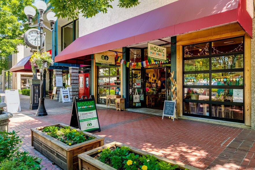 More Photos Of 30 E Broadway, Eugene Office For Lease