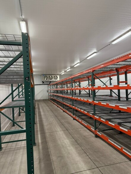 More Photos Of 9 Enterprise Way, Dayton Warehouse For Sale