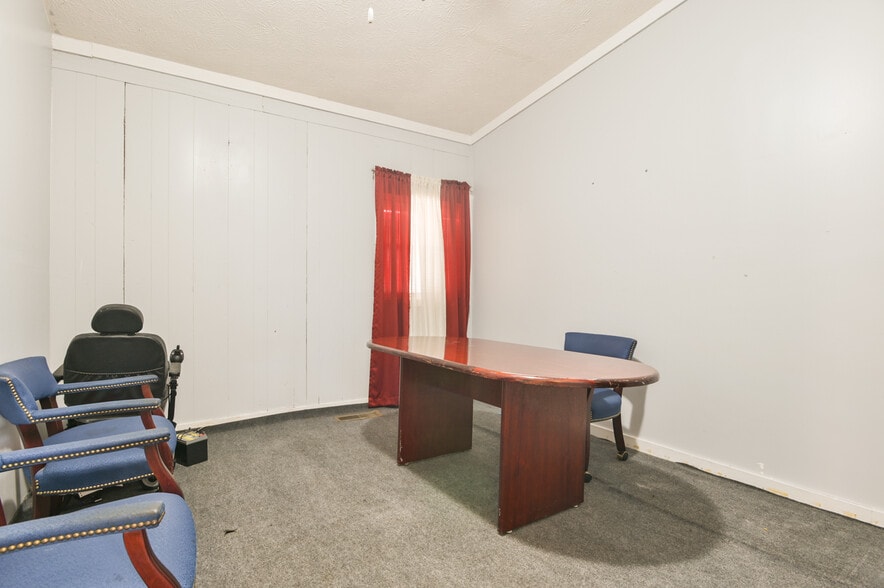 More Photos Of 2766 White Oak Dr, Decatur Religious Facility For Sale