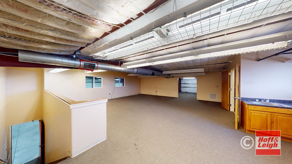 More Photos Of 4605 Town Center Dr, Colorado Springs Warehouse For Lease