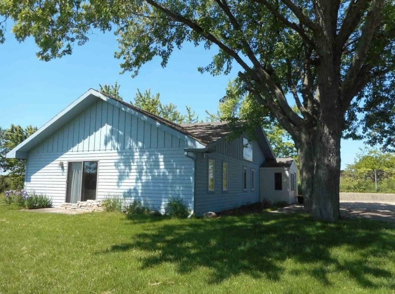 More Photos Of W2745 County Road D, Elkhorn Office Residential For Lease