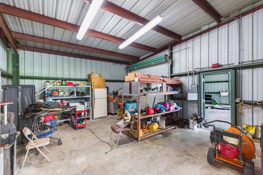 More Photos Of 13815 21st St, Dade City Auto Dealership For Sale