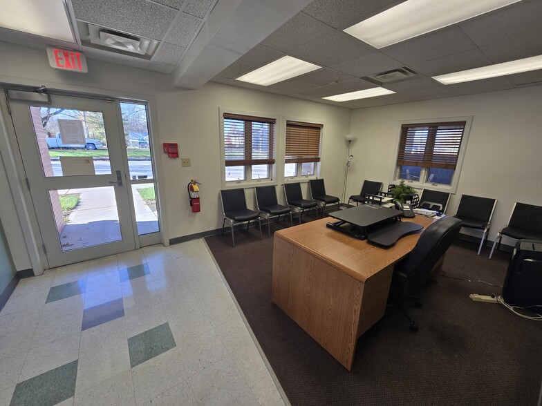 More Photos Of 2 Depot St, Greencastle Medical For Sale