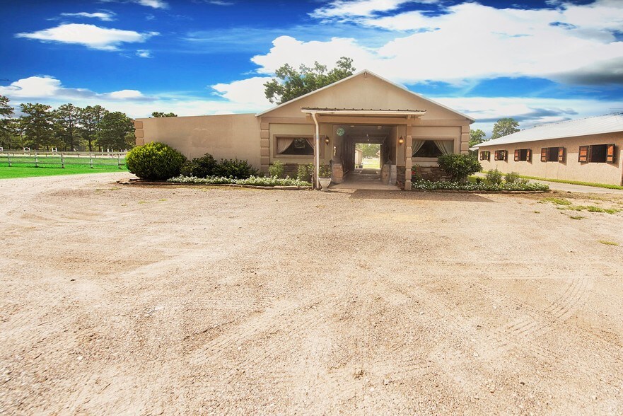 More Photos Of 22815 Lain Rd, Spring Land For Sale