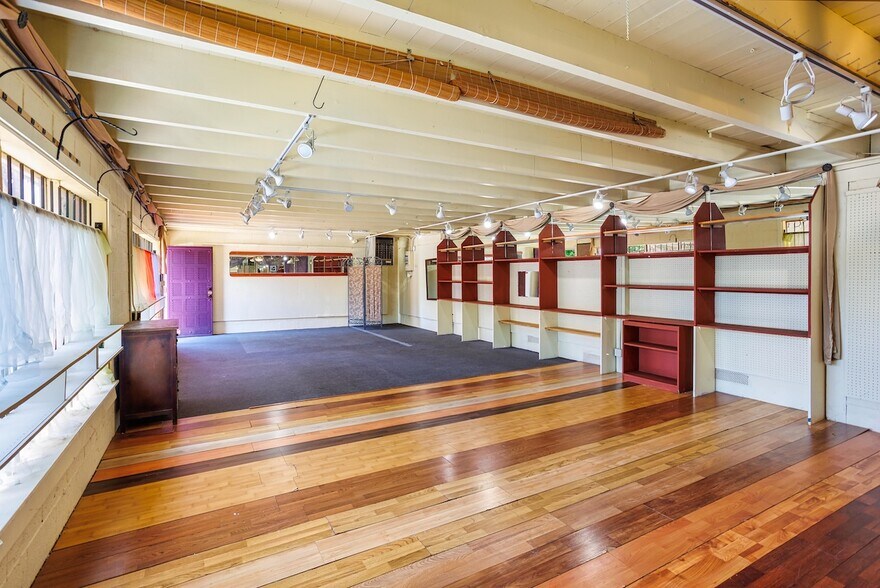 More Photos Of 6063 NE Glisan St, Portland Storefront Retail Residential For Sale