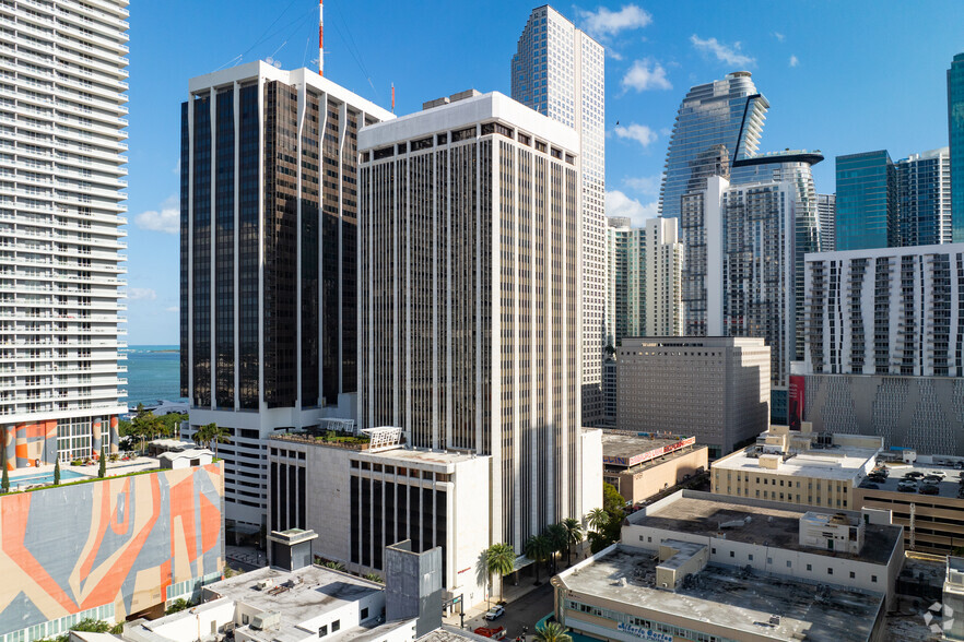 Primary Photo Of 1 SE 3rd Ave, Miami Office For Lease