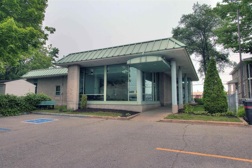 Primary Photo Of 3635 Rue De La Pinède, Trois-Rivières Office For Lease