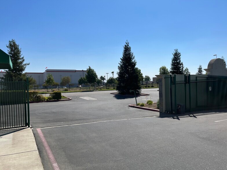 More Photos Of 141-201 D'Arcy Pky, Lathrop Warehouse For Sale