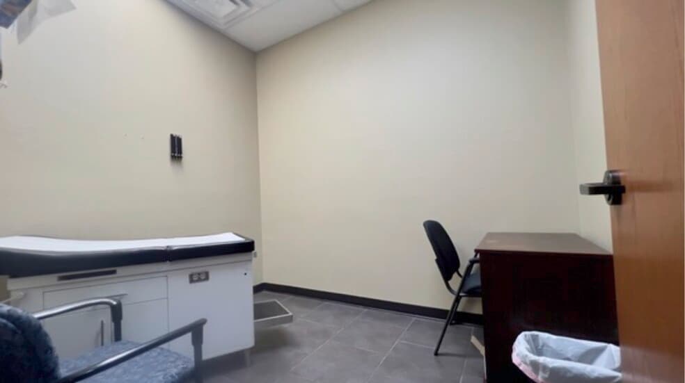 More Photos Of 1317 SE 44th St, Oklahoma City Freestanding For Lease