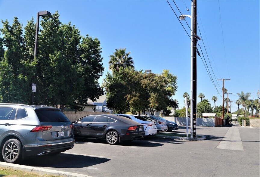 More Photos Of 2308 University Ave, Riverside Freestanding For Lease