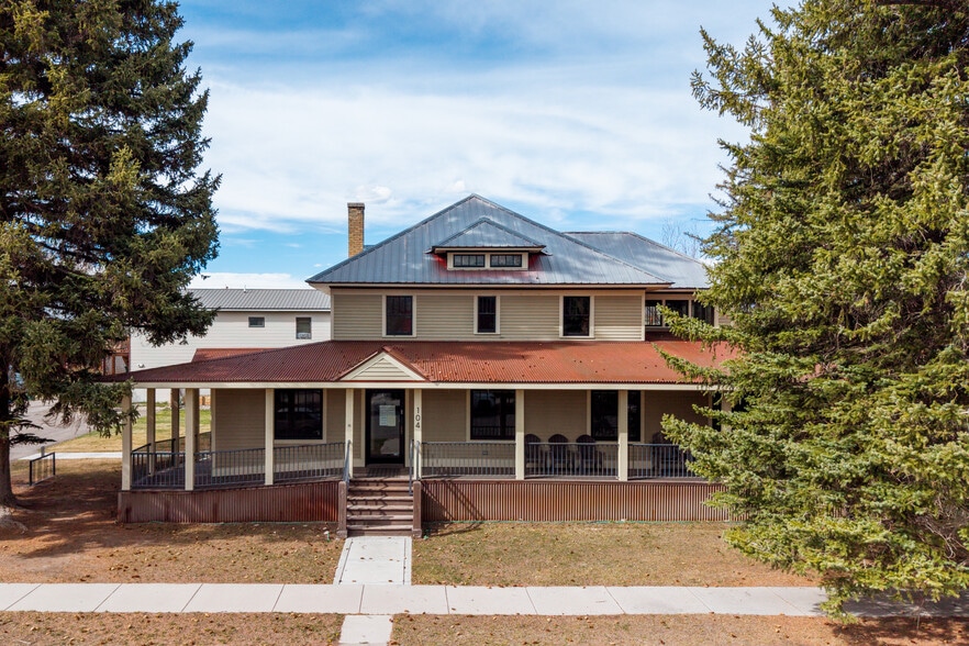 Primary Photo Of 104 W Ruby Ave, Gunnison Medical For Sale