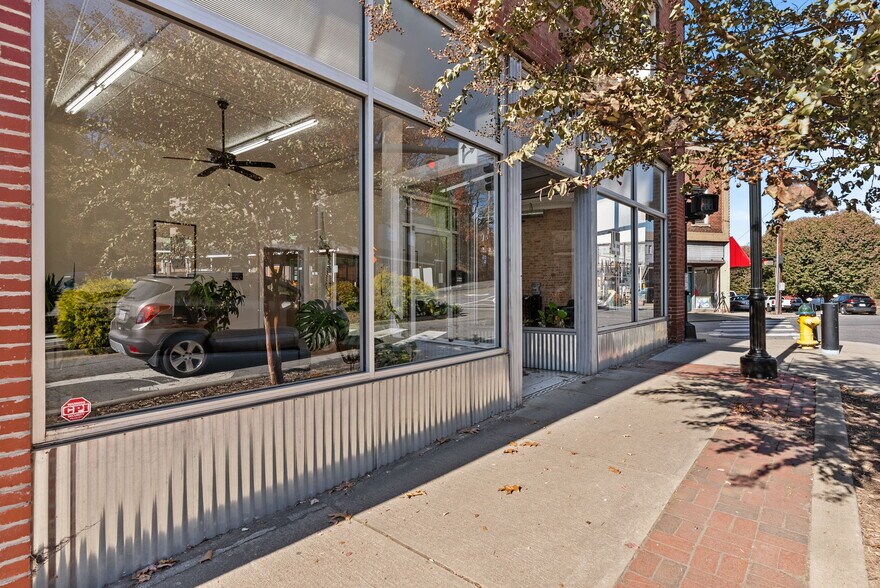 More Photos Of 489 Main St, Canton Office For Lease