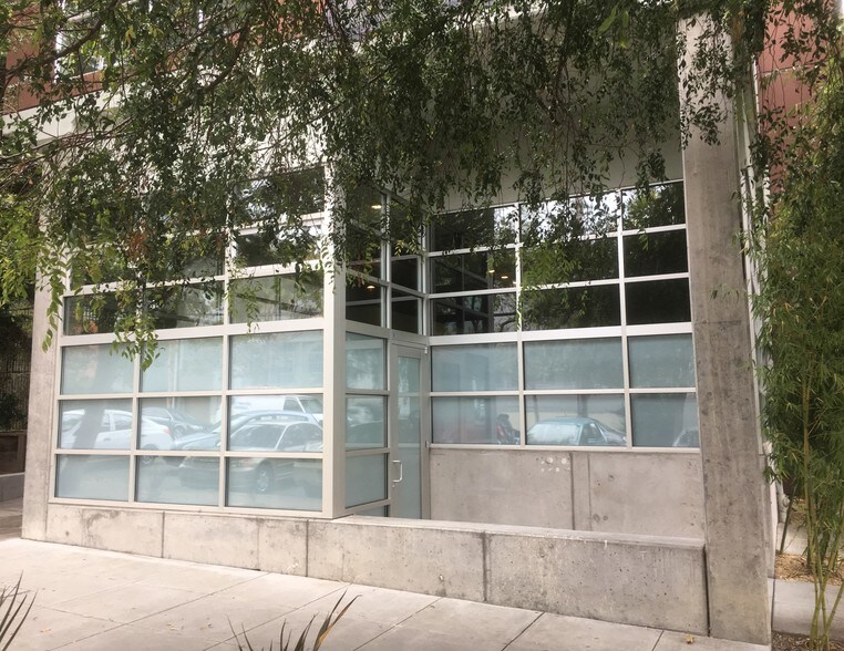 Primary Photo Of 901-933 20th St, San Francisco Flex For Lease