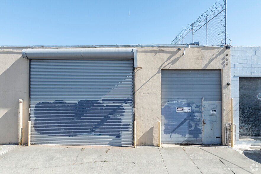 More Photos Of 962-972 87th Ave, Oakland Manufacturing For Sale