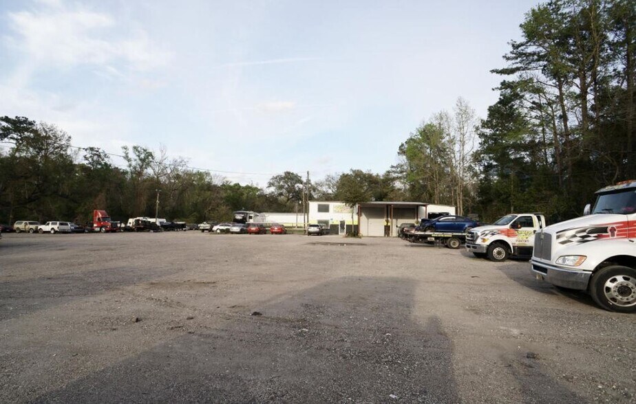 6155 OLD KINGS RD Unit 2  