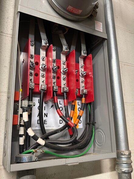 More Photos Of 3122-3144 E Columbia St, Tucson Research And Development For Sale