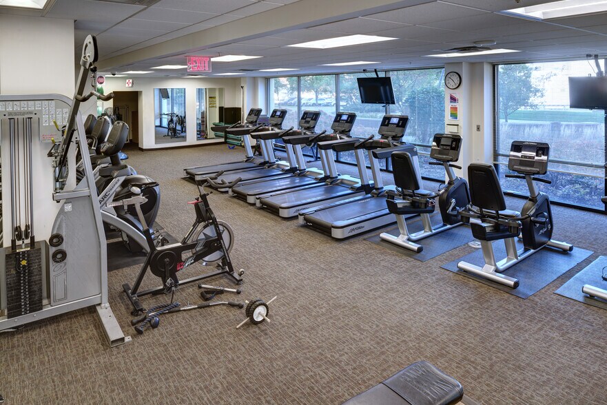 More Photos Of 67 W Michigan Ave, Battle Creek Office For Lease