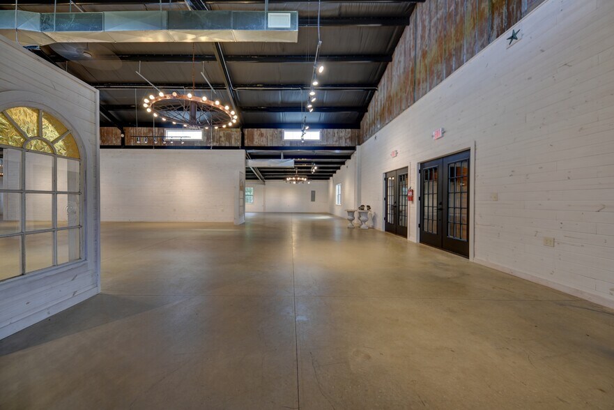More Photos Of 2260 Texas 237, Round Top Warehouse For Lease
