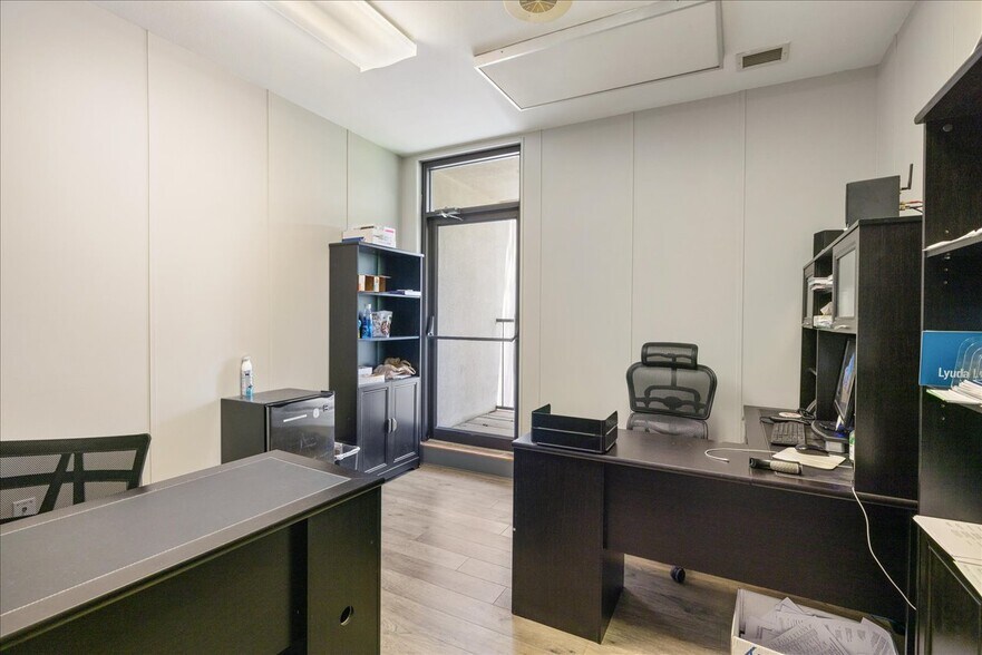 More Photos Of 2160 Capital Cir NE, Tallahassee Medical For Lease