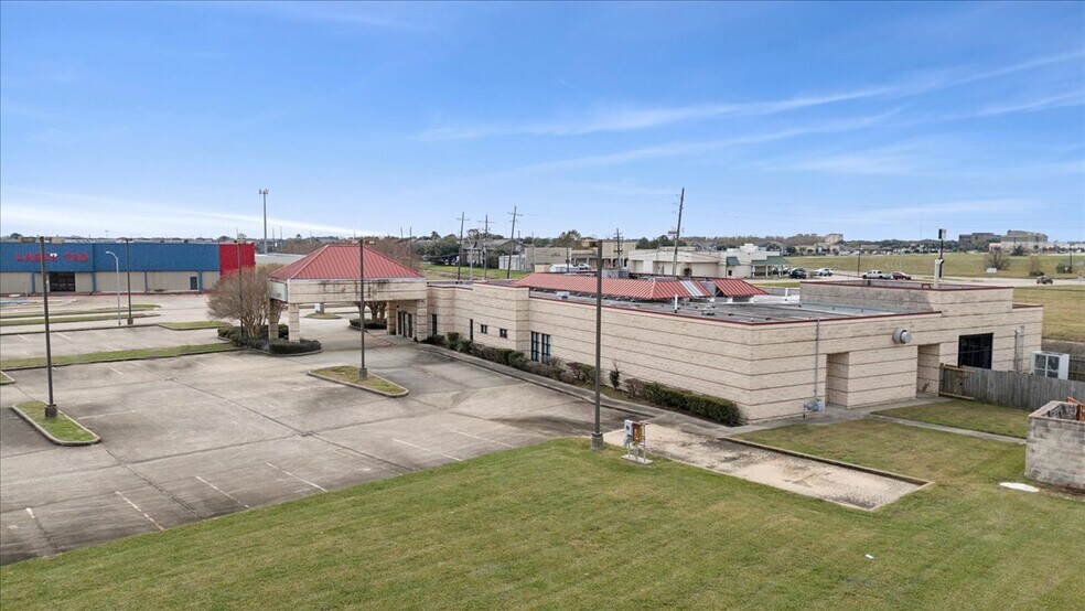 More Photos Of 3445 Regional Dr, Port Arthur Medical For Lease