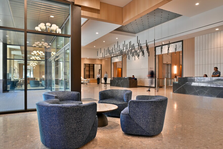 More Photos Of 300 W 6th St, Austin Office For Lease