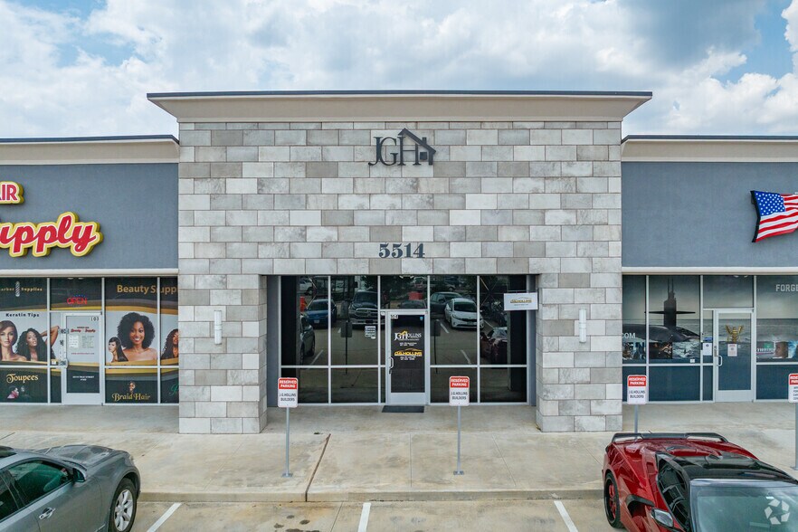 More Photos Of 239 W Tidwell Rd, Houston Storefront Retail Office For Lease