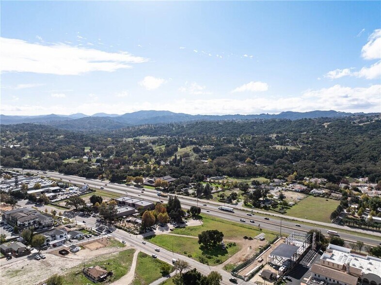 More Photos Of 2470 El Camino Real, Atascadero Restaurant For Sale