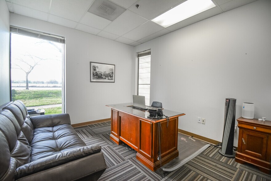 More Photos Of 1756 Picasso Ave, Davis Office For Lease