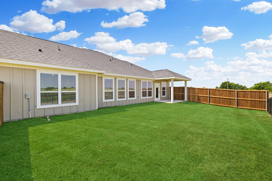More Photos Of 4059 Clovis St, Midlothian Multifamily For Sale