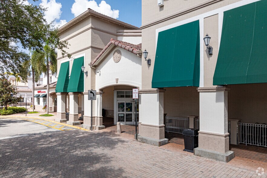 More Photos Of 1675 Market St, Weston General Retail For Lease