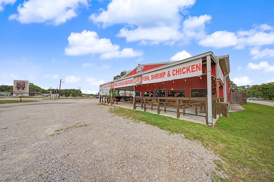 More Photos Of 1412 S Margaret Ave, Kirbyville Restaurant For Sale
