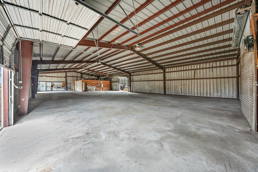 More Photos Of 1544 Jackrabbit Rd, Nolanville Warehouse For Sale