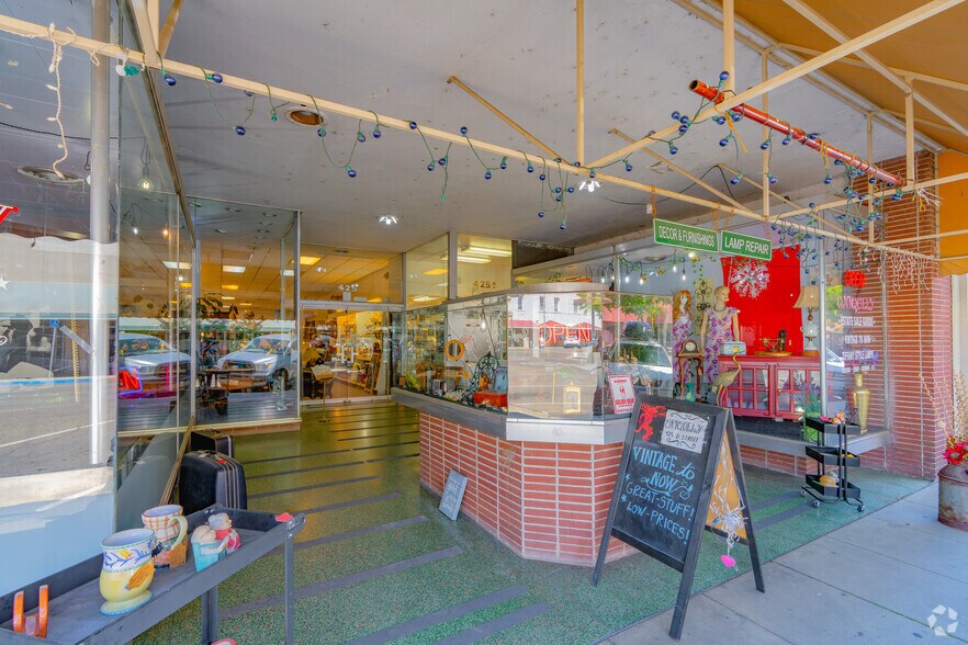 More Photos Of 421-423 D St, Marysville Storefront Retail Residential For Sale