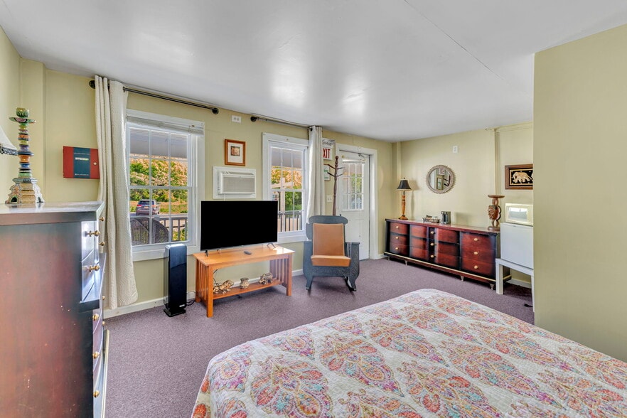 More Photos Of 7667 State Highway 80, Springfield Center Hotel For Sale