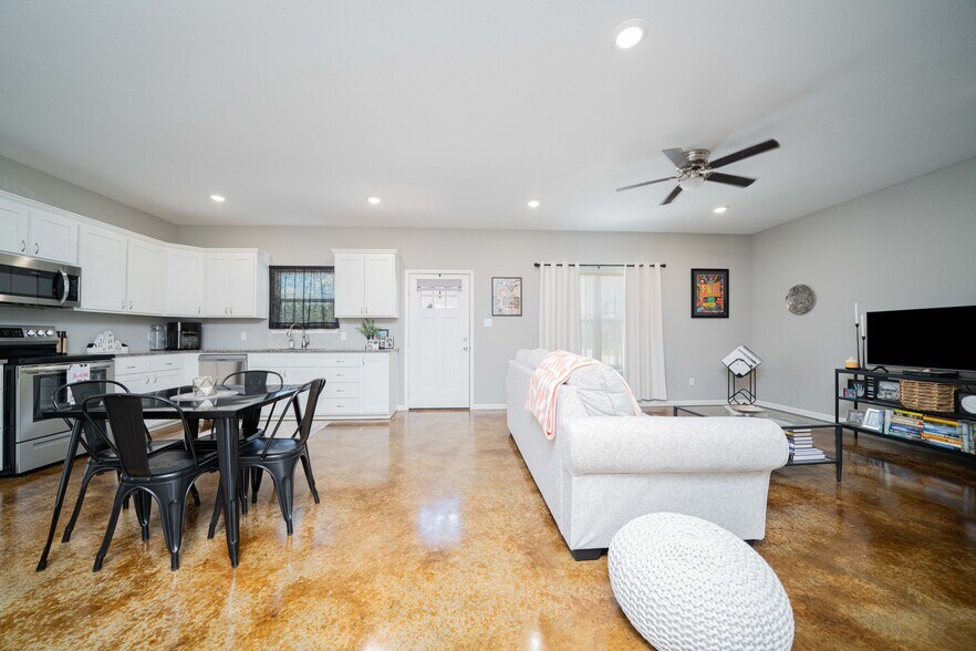 More Photos Of 128 Loye Ln, Hawkins Apartments For Sale