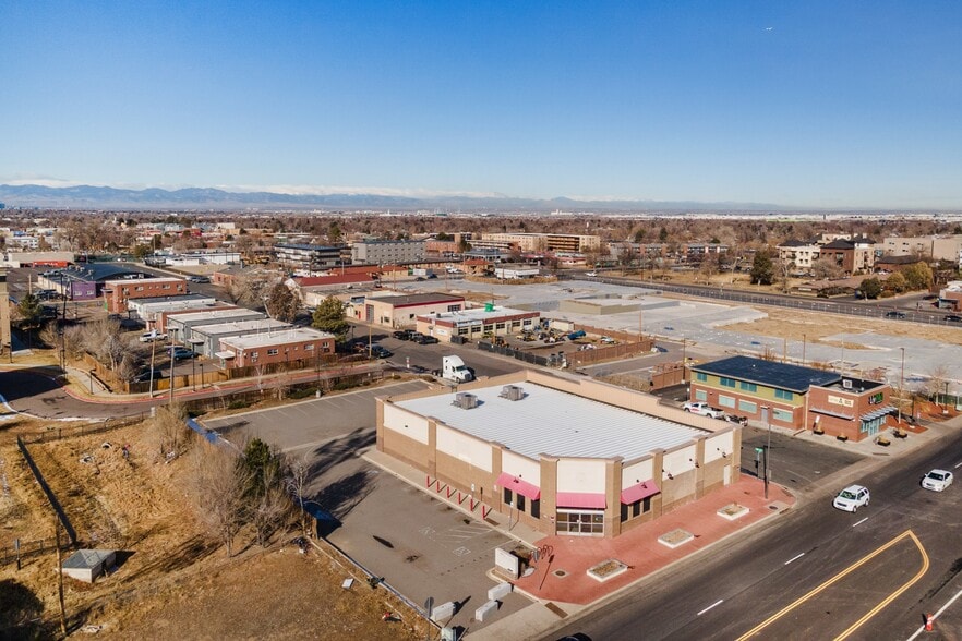 More Photos Of 1395 Peoria St, Aurora Freestanding For Sale