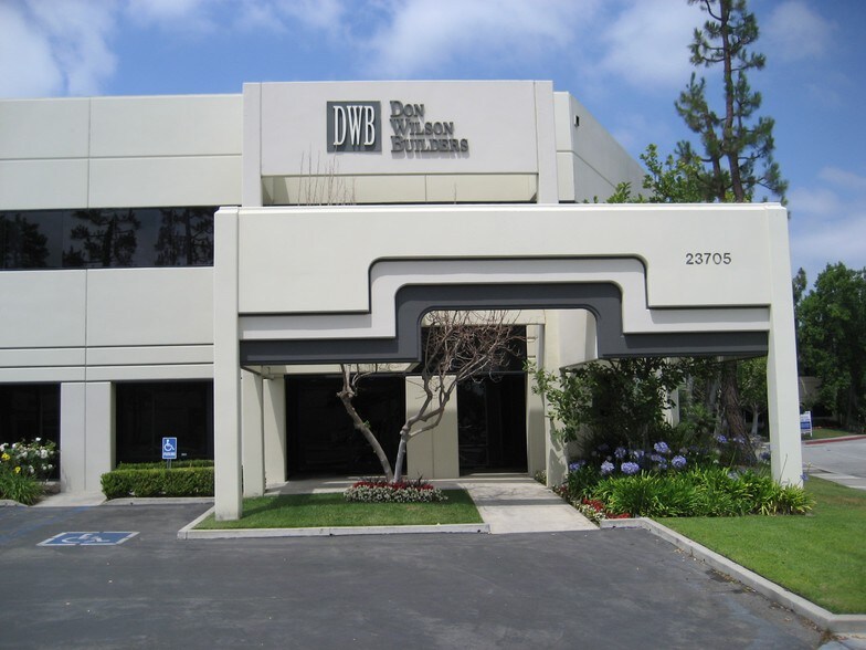 More Photos Of 23705 Crenshaw Blvd, Torrance Office For Lease