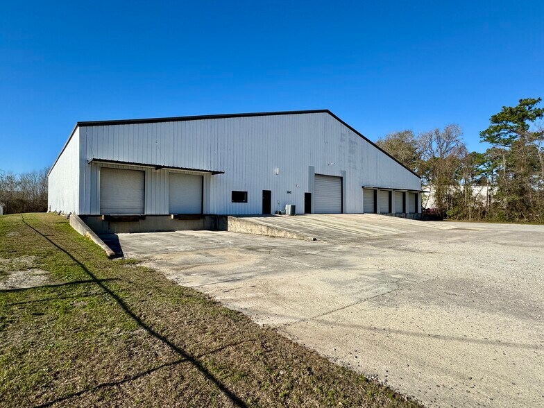 More Photos Of 6643 Jet Park Dr, North Charleston Warehouse For Lease