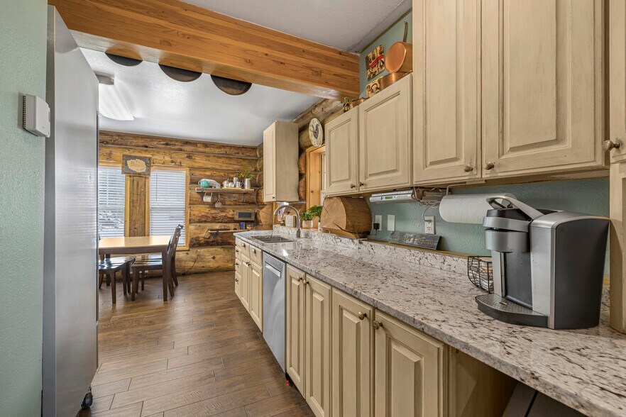 More Photos Of 13 Gott Ln, Salmon Hospitality For Sale