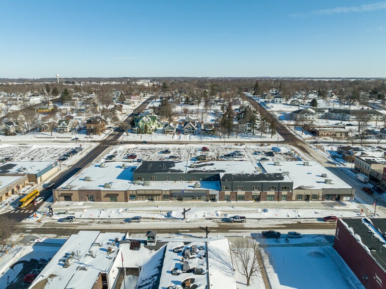 More Photos Of 101 S Main St, Le Sueur Storefront For Lease