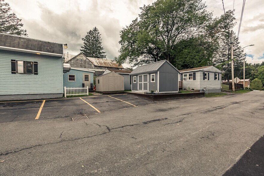 More Photos Of 1 William St, Hagaman Restaurant For Sale