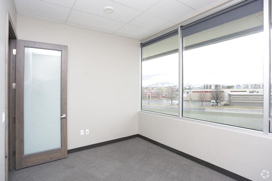 More Photos Of 545 E University Pky, Orem Office For Lease