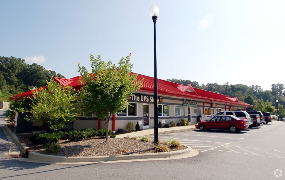 More Photos Of 1070 Tunnel Rd, Asheville General Retail For Lease