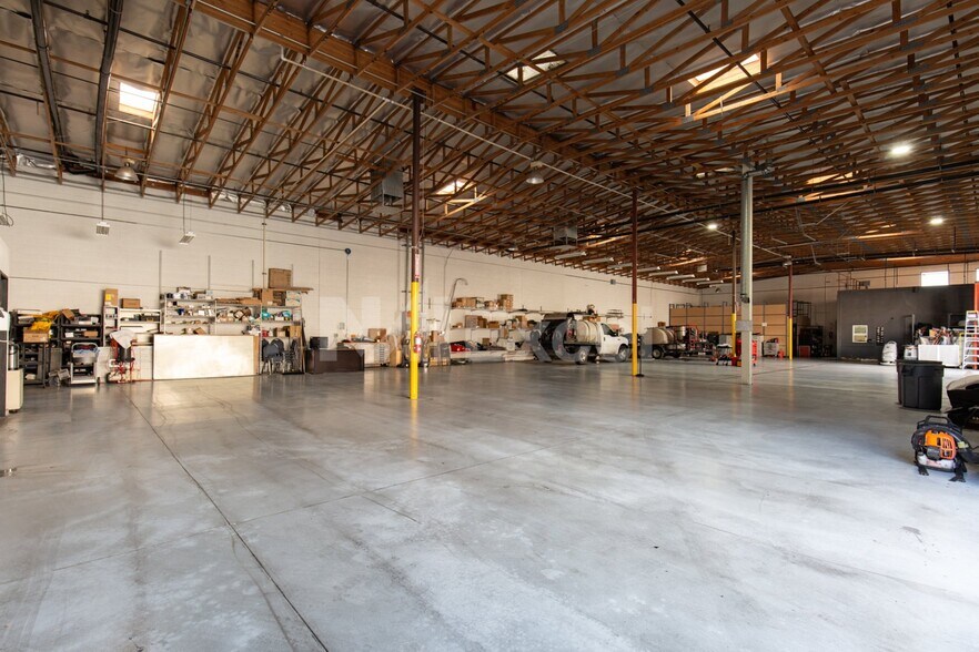 More Photos Of 2925 Brookspark Dr, North Las Vegas Warehouse For Sale