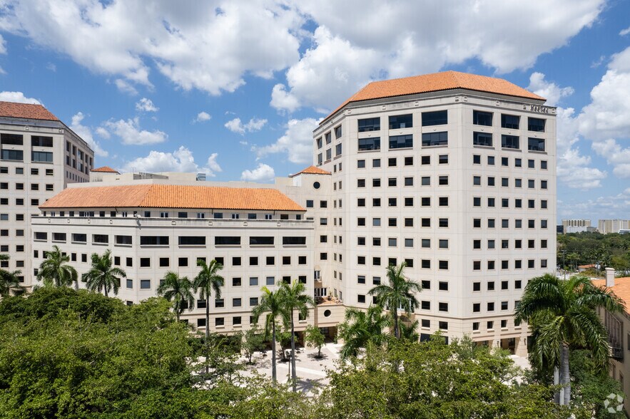 More Photos Of 800 S Douglas Rd, Coral Gables Unknown For Lease