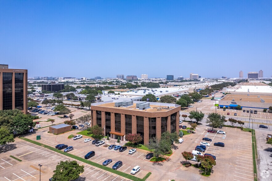 More Photos Of 13465 Midway Rd, Farmers Branch Office For Lease