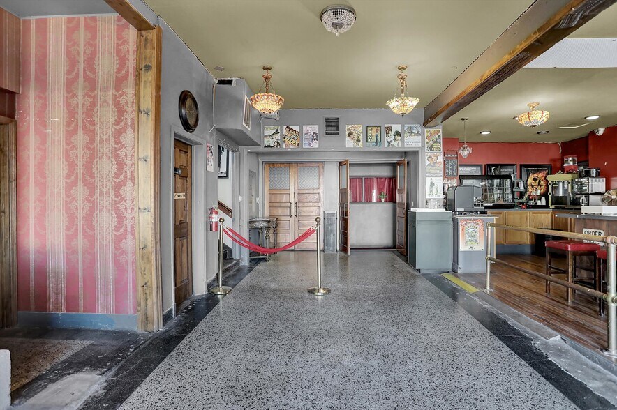 More Photos Of 111 S Walnut St, Edinburgh Theater Concert Hall For Sale