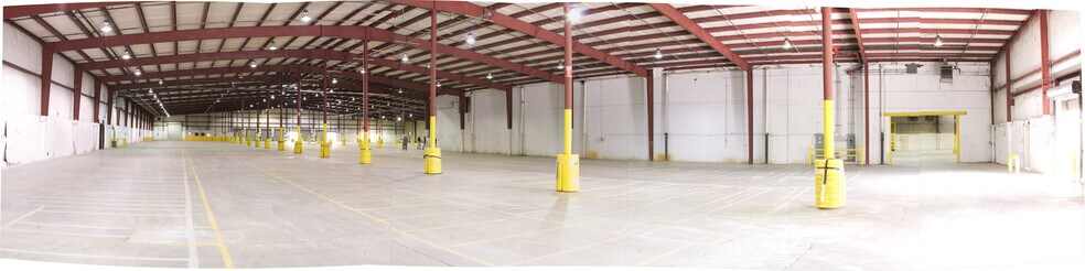 More Photos Of 238 S Industrial Blvd, Calhoun Warehouse For Sale