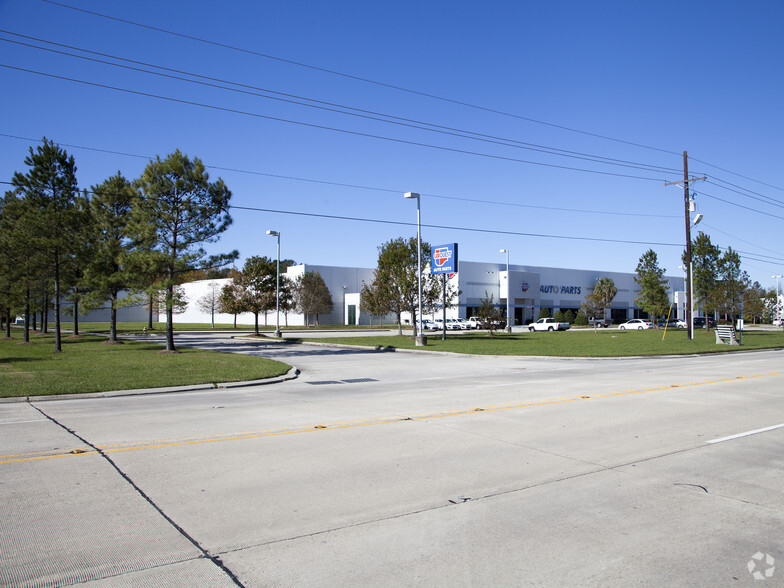 Primary Photo Of 2001 Oak Villa Blvd, Baton Rouge Showroom For Lease