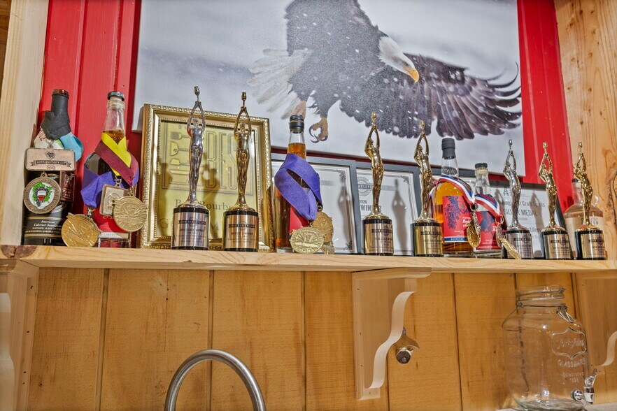 More Photos Of 4465 W Augusta Chatham Rd, Augusta Winery Vineyard For Sale